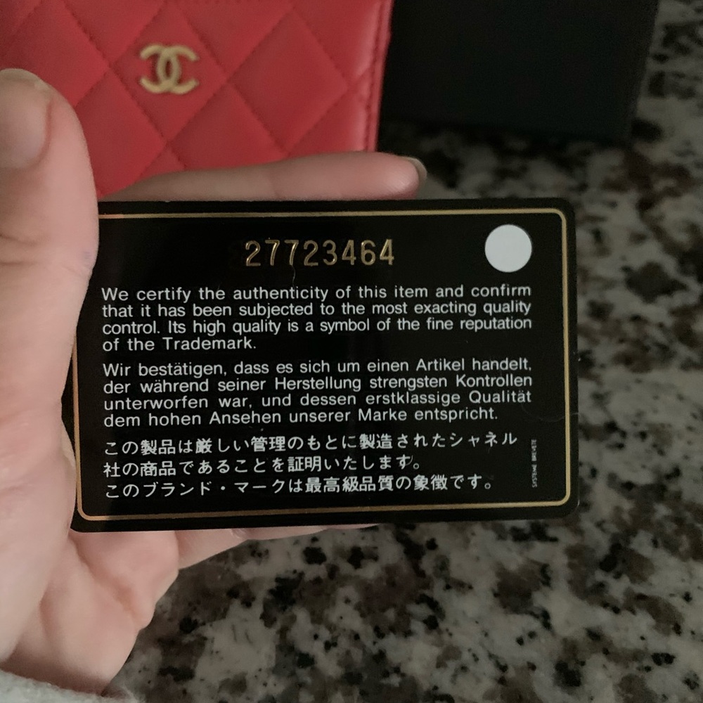 Chanel coral cardholder - Picture 3 of 5